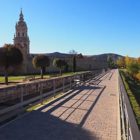 Apartamento La Casona Del Zoilo -los Arenales- El Burgo De Osma